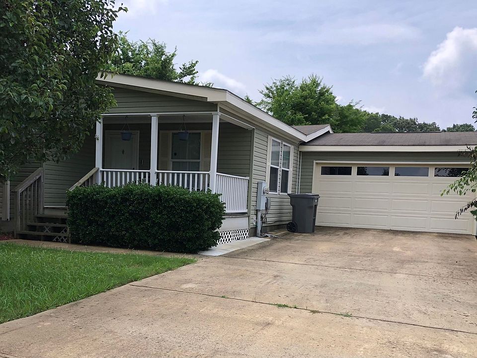 1st image of 80 Crest Oak Dr