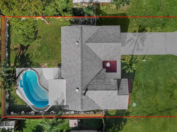 374 NE Greenbriar Avenue, Port St Lucie, FL 34983
