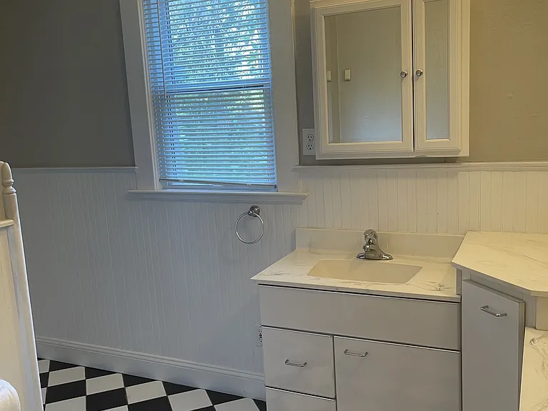 610 N Sycamore St #1 — Photo 18