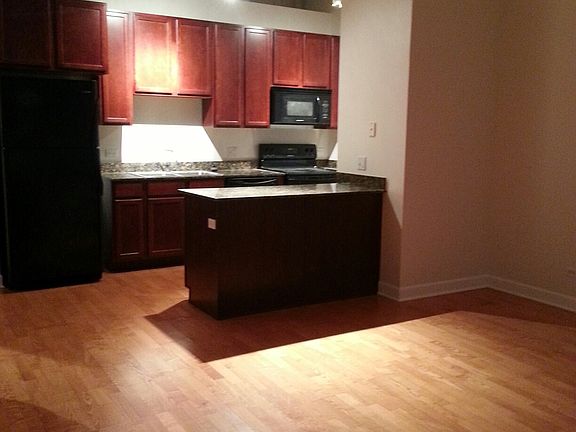 5th image of 4131 W Belmont Ave Unit 314