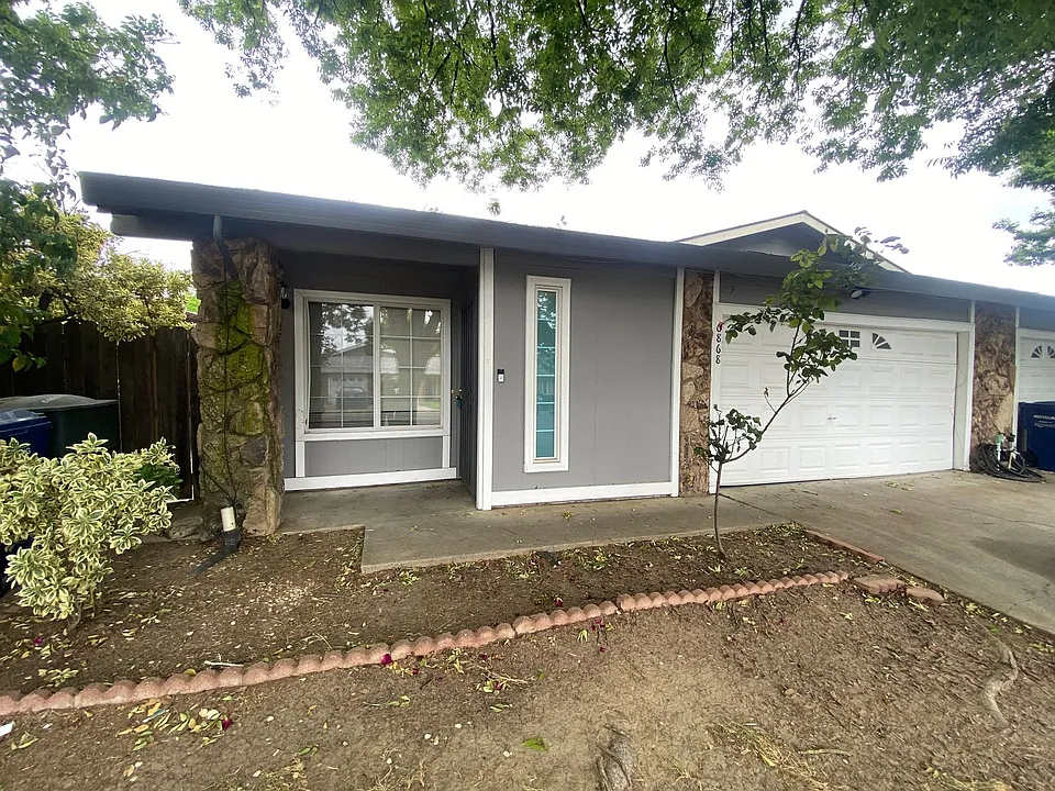 6868 Barbara Lee Cir