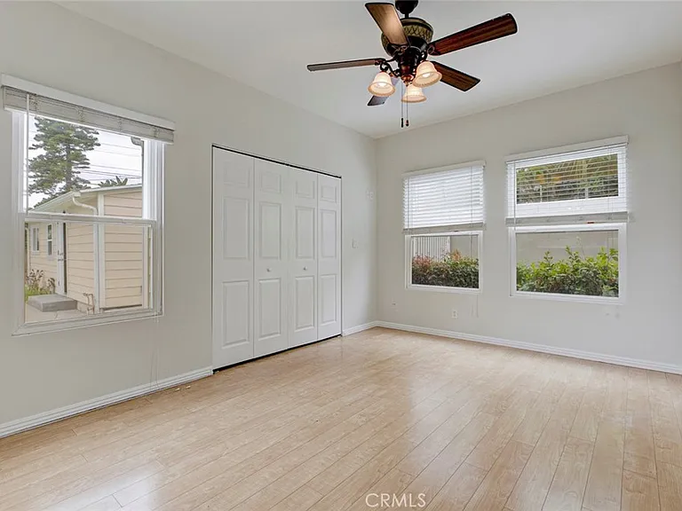 1333 Western Ave — Photo 15