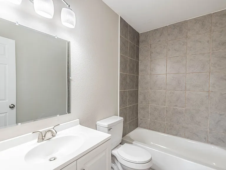 7522 Pepperbrook Dr — Photo 15
