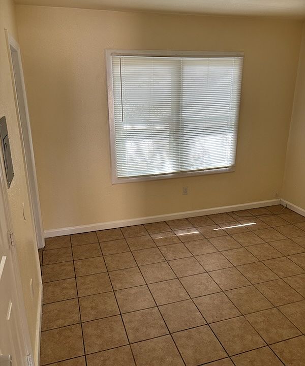 2nd image of 623 N Edison St APT 4