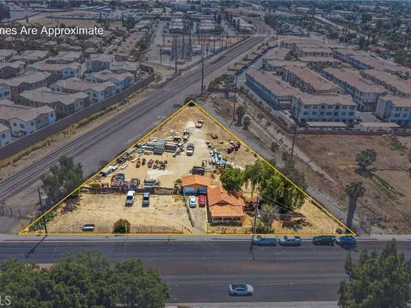 3284 Jackson St, Riverside, CA 92503