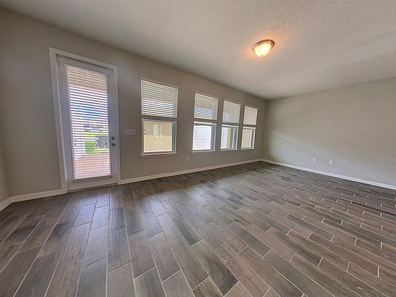 5th image of 15493 Blackbead St