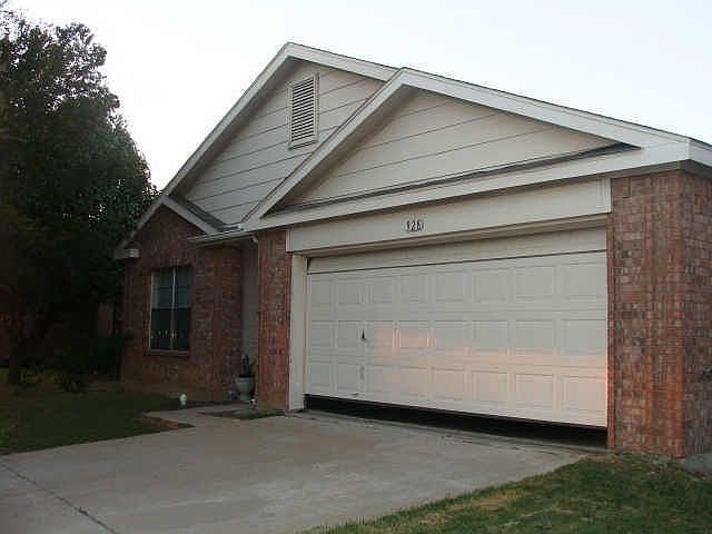 1st image of 928 Beechwood Dr