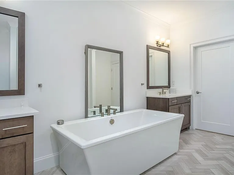 18 Peachtree Ave NE #1 — Photo 15