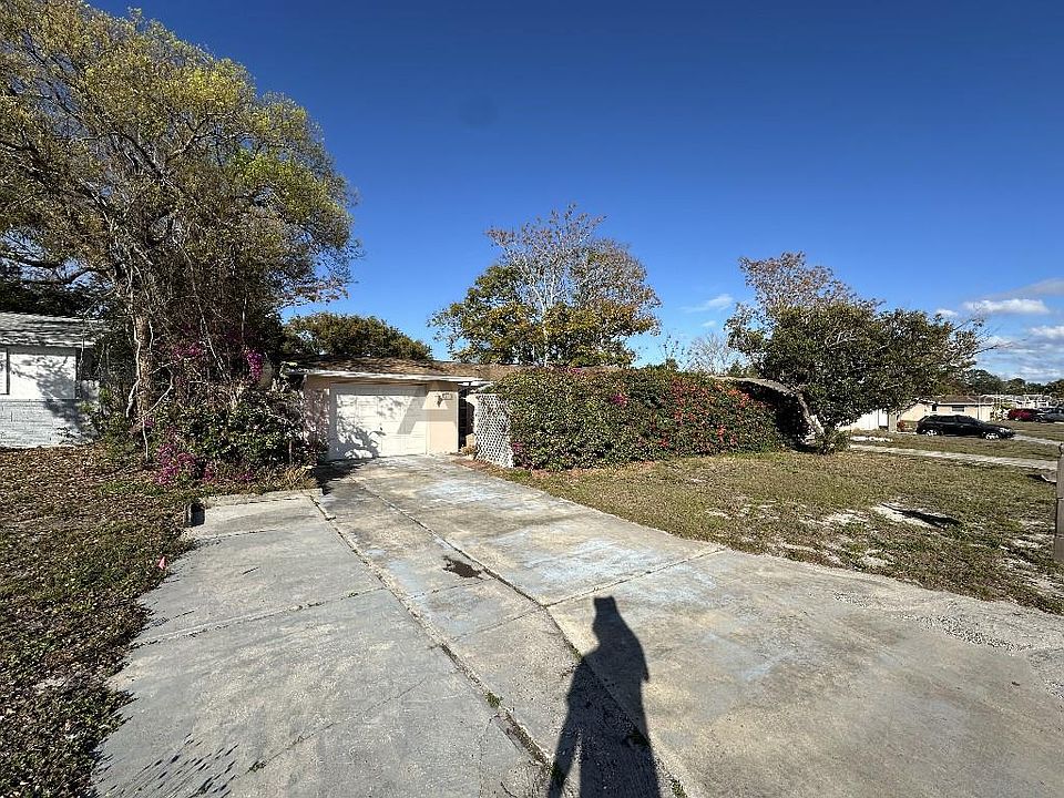 1st image of 7621 Ilex Dr