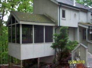 1586 Banbury Dr, Bushkill, PA 18324