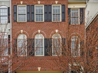 301 Oak Knoll Ter, Rockville, MD
