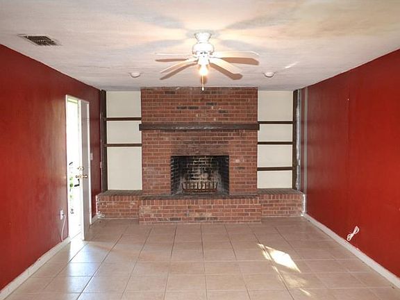 5th image of 2952 Webley Dr