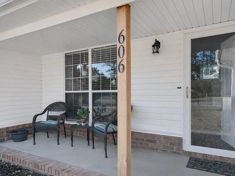 606 Windhaven Dr — Photo 5