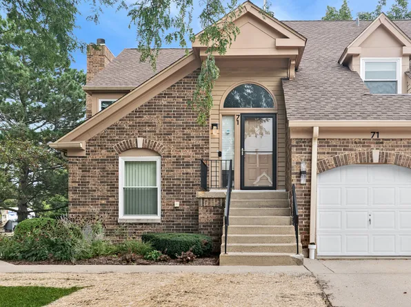 71 Willow Pkwy #72-2, Buffalo Grove, IL 60089