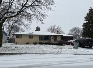 7904 W Fiebrantz Ave, Milwaukee, WI