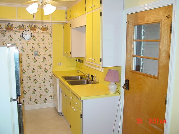 4th image of 9610 S Richmond Ave