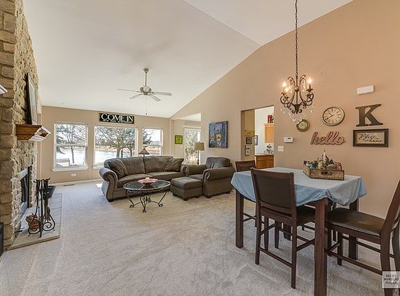 5th image of 3035 Foxmoor Dr
