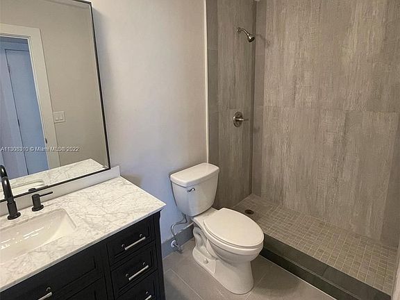 4th image of 6625 SW 49th St #2
