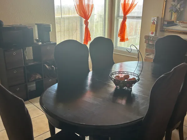 10888 Wakefield St E, Adelanto, CA 92301