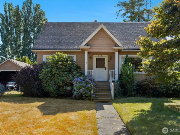 9002 Corliss Avenue N, Seattle, WA 98103