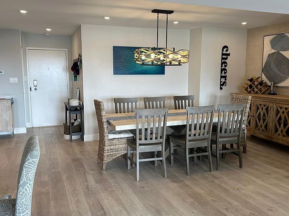 3rd image of 1621 Gulf Blvd APT 503