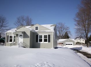 46 Webb St, Windsor Locks, CT 06096