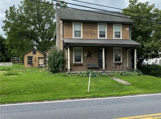 3322 Old Post Rd, Slatington, PA 18080