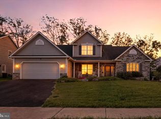 3 Stella Dr, Sinking Spring, PA 19608