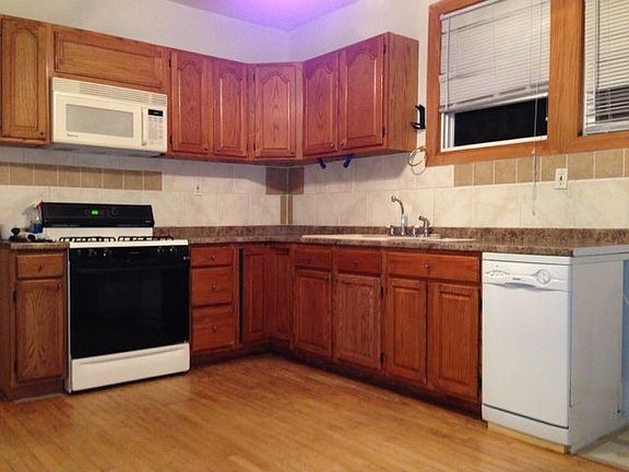 3rd image of 5017 W Gunnison St
