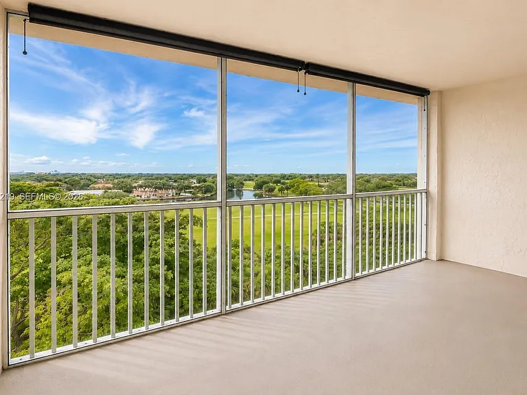 250 Jacaranda Dr #805 — Photo 18