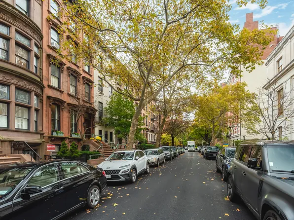 102 Pierrepont Street image 11 of 42