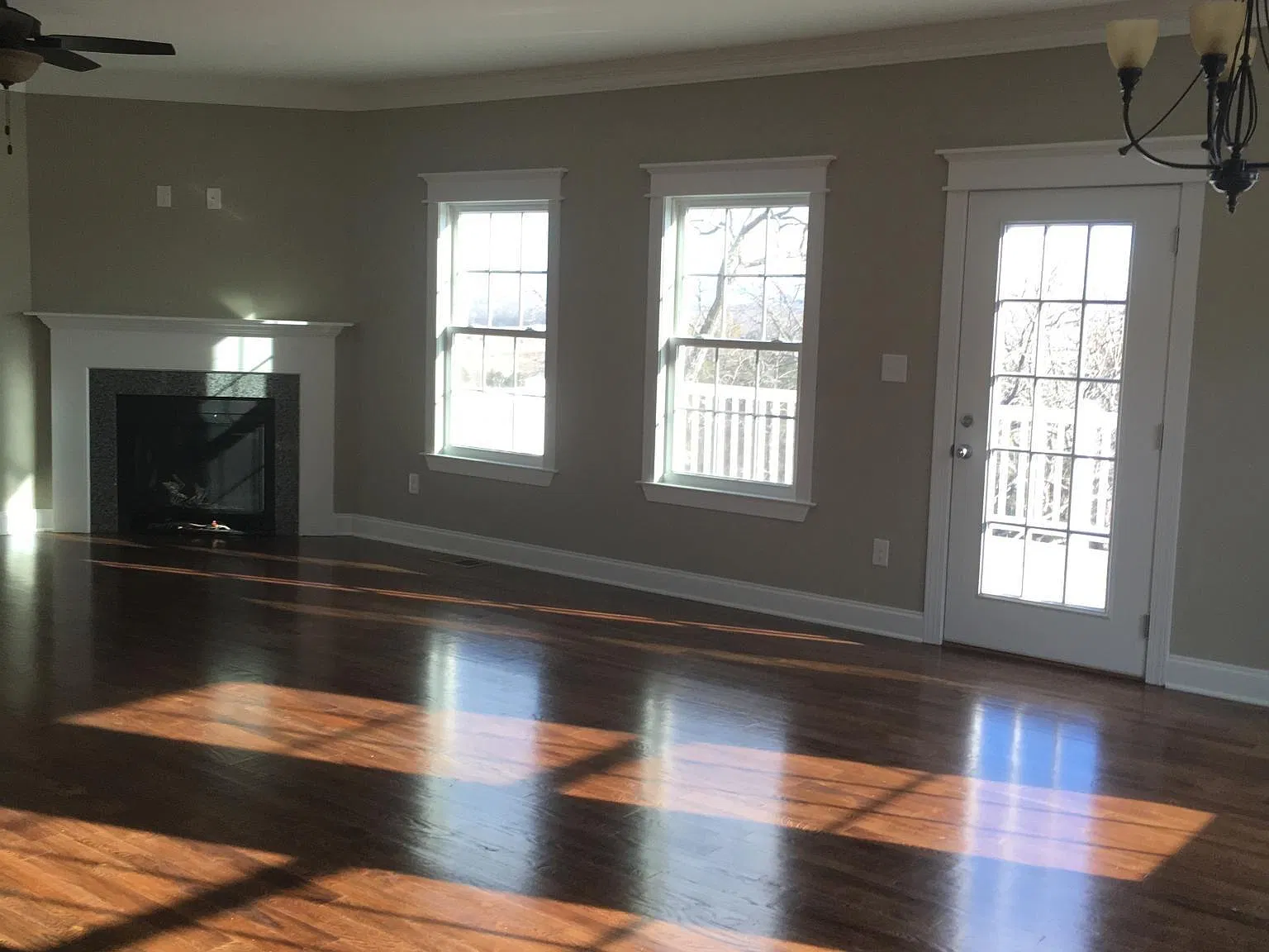 2424 Village Dr — Photo 4