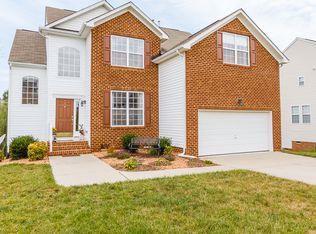 13136 Stockleigh Dr, Chester, VA 23831
