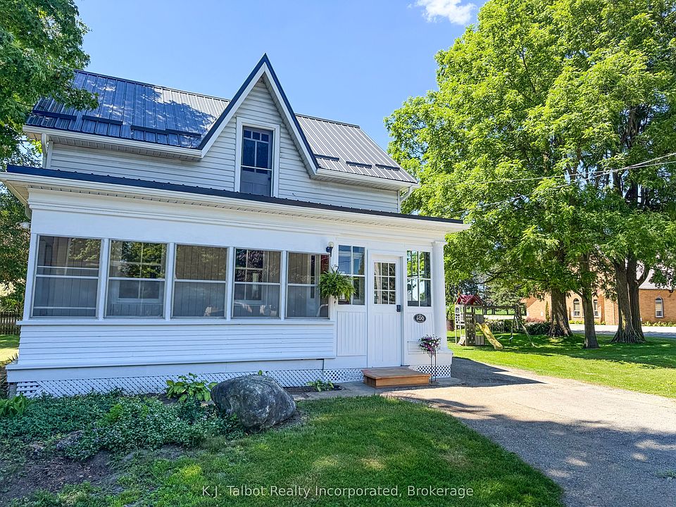 1st image of 600 Fishleigh St