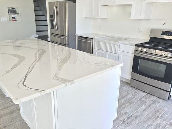 3rd image of 7319 Arverne Mews Dr #1