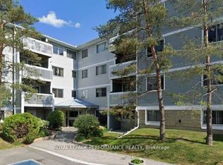 218 Viewmount Dr #416, Ottawa, ON K2E7X5