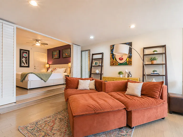 1355 N Sierra Bonita Ave #402 — Photo 20