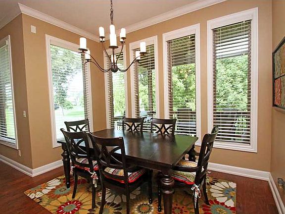 4th image of 5501 S Chadwick Dr