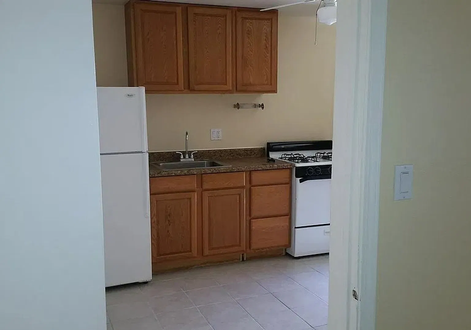 729 — Photo 2