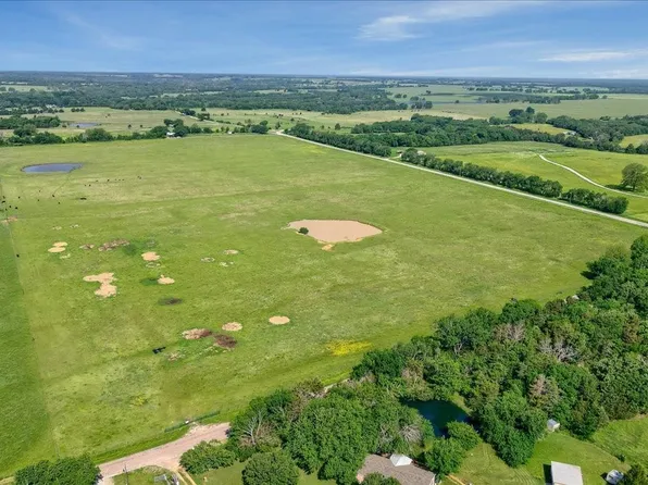 56.624 Ranch Rd, Whitesboro, TX 76273