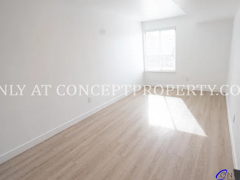 Avenue View Apartments — Photo 57