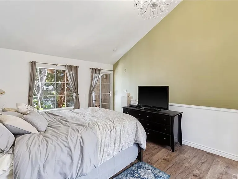 12555 Euclid St #33 — Photo 8