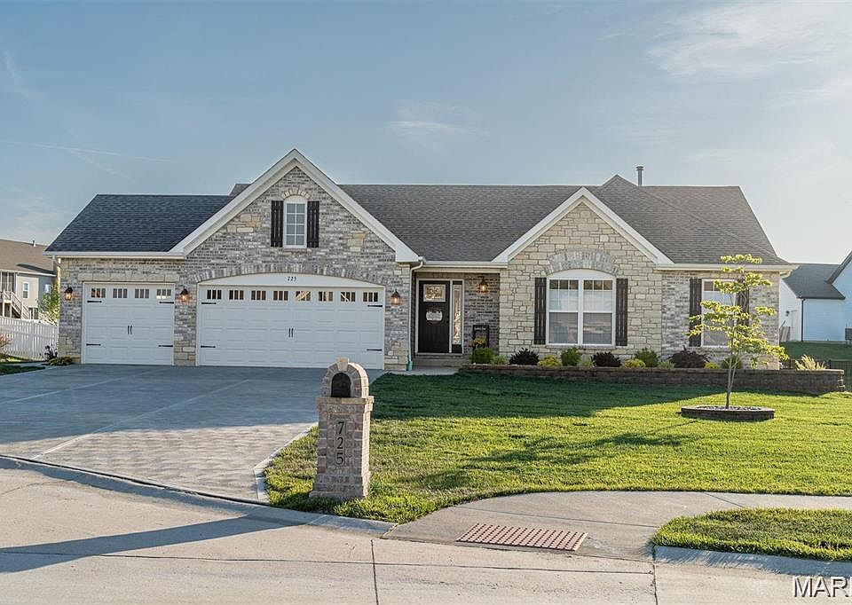 1st image of 725 Galveston Ct