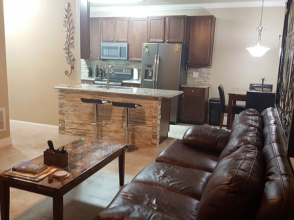 All porcelain tile thru out