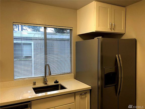 4th image of 4803 180th St SW APT A207