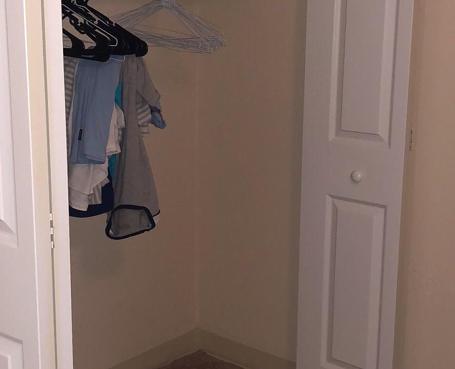 1st image of 1220 SE Astorwood Pl