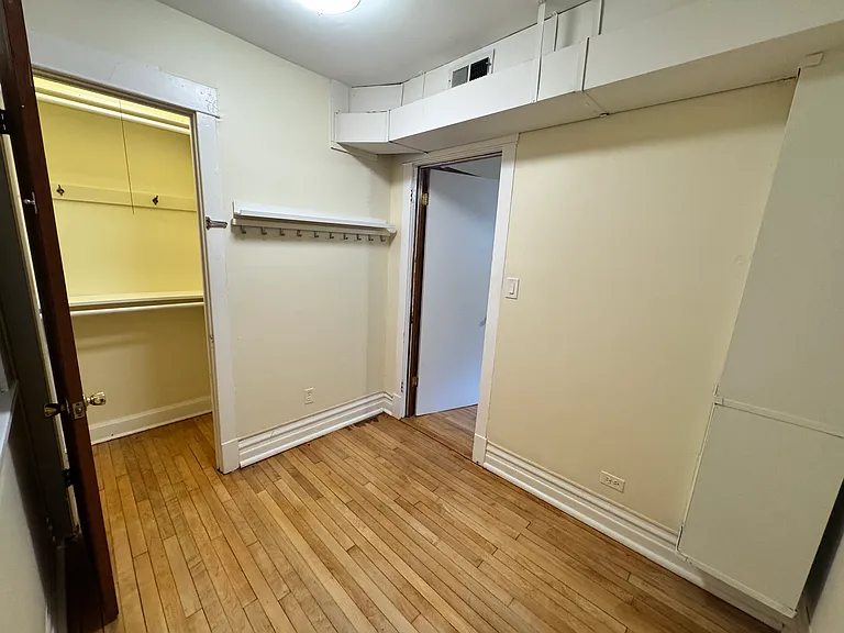 2028 W Melrose St #G — Photo 10