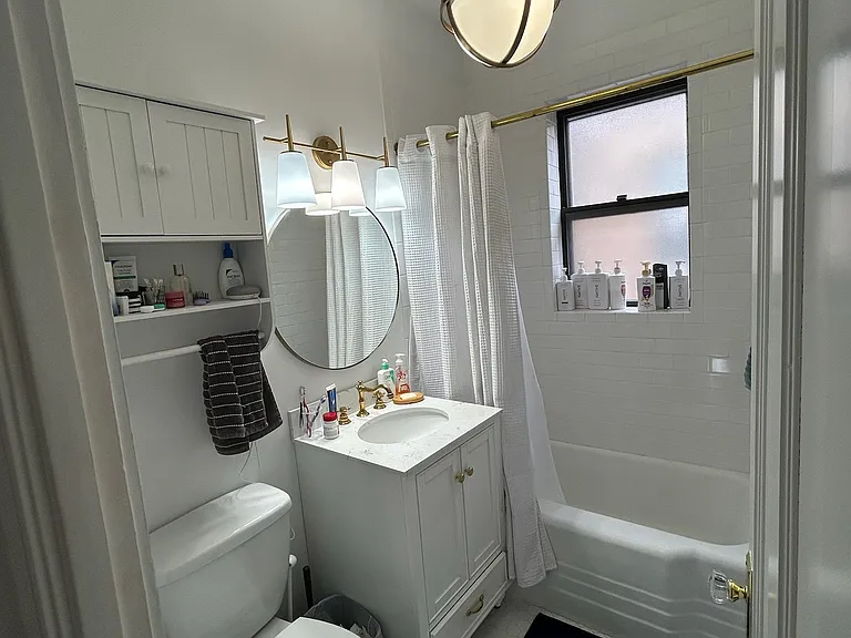 541 W Brompton Ave #3N — Photo 23