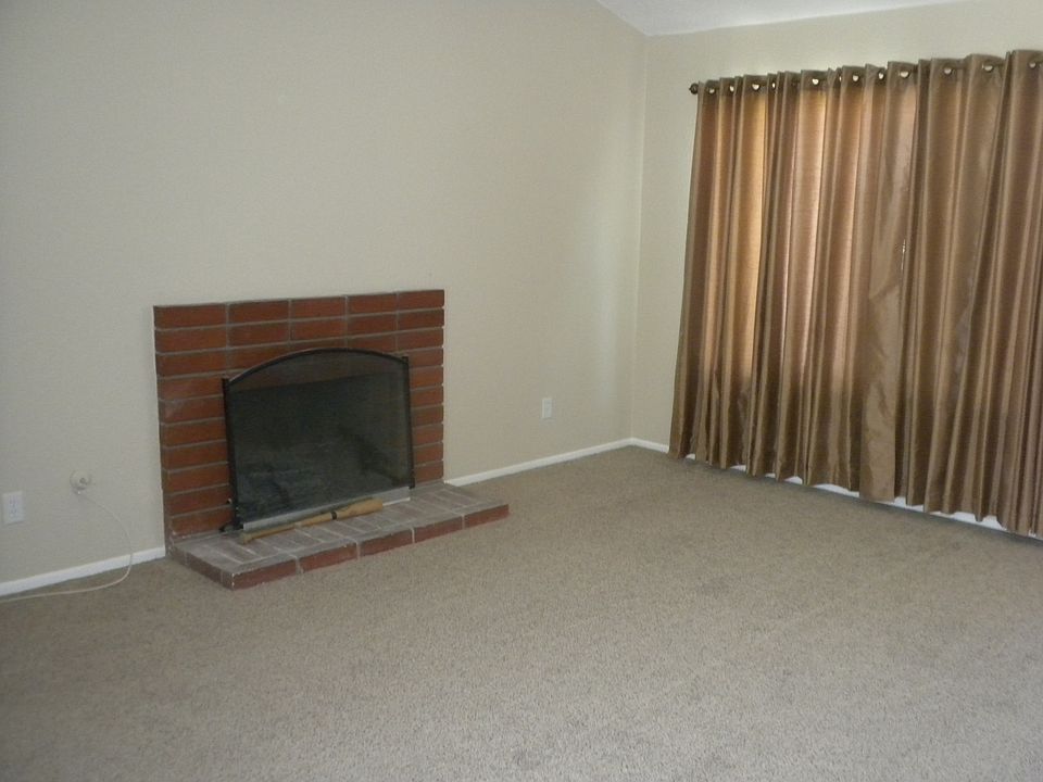 2nd image of 8055 Lion St