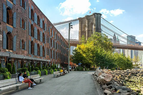 Rented by The Agency | media 14